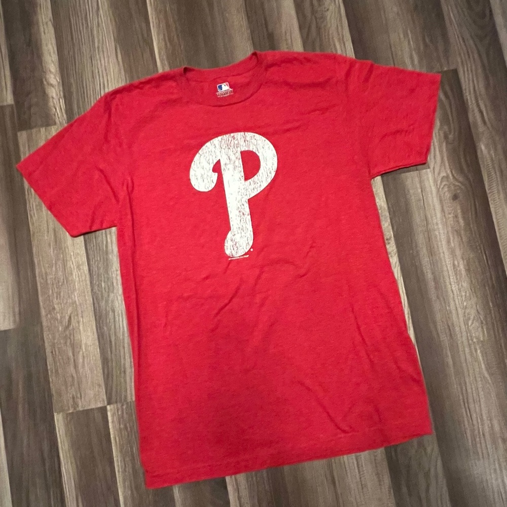 Philadelphia Phillies like new Mens Large “Rung Spun Soft” short sleeve tee